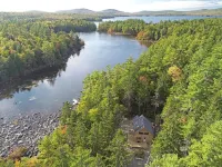 NEW custom cabin on private cove! Gateway to Acadia! 3 acres! Family friendly!