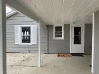 BEAUTIFUL LAKE FRONT NEWLY RENOVATED COTTAGE 2021