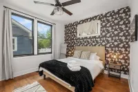 Farmhouse - Fire Pit, Grill, Record Player, 10mi to City