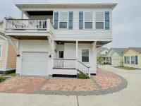 Pelican Point at Sailhouse with Pool and Pier