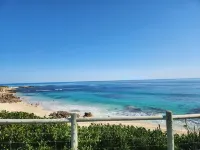 Sunny Scarborough Stay-Freshly Renovated!