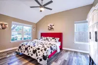 Hip, Spacious Hutto Home 4/2, 3 Mins to Kalahari, Hutto Co-Op, and Dell Diamond Hotels in Hutto