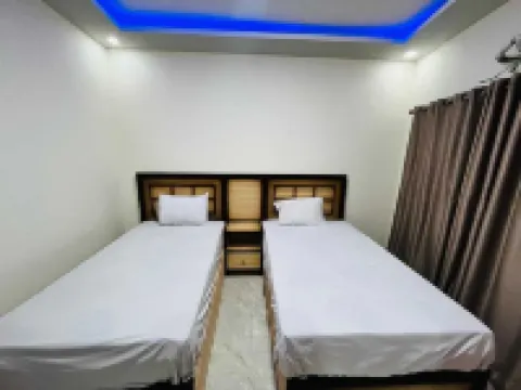 Royal Palace Home 203