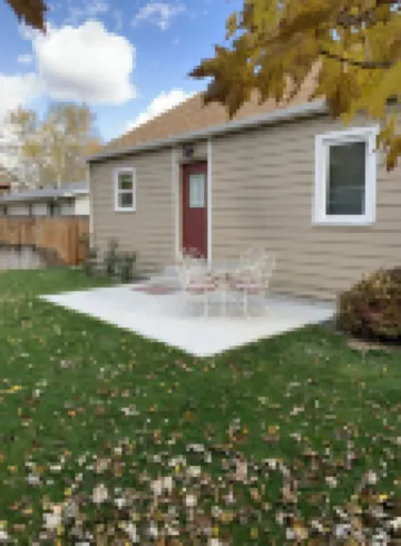 Boise's Jewel on Gem St. With 2 bedrooms & 1 bathroom.