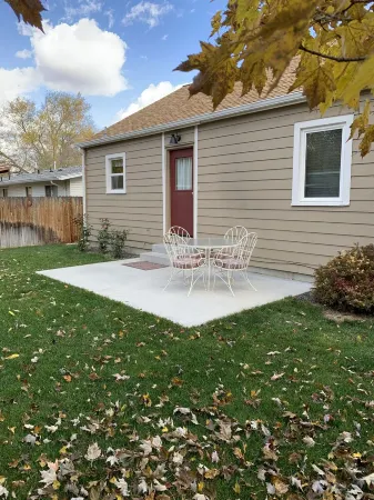 Boise's Jewel on Gem St. With 2 bedrooms & 1 bathroom.