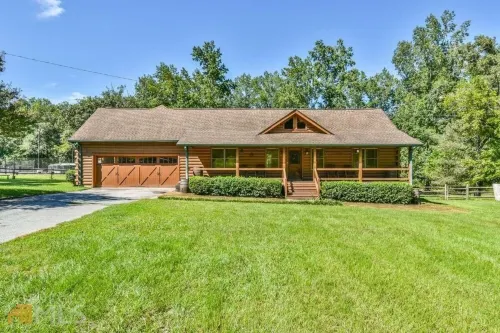 Clean & Cozy Cabin in the Woods