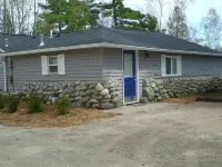 Hot Tub! Outside Traverse City, Sleeps 6 Pet Friendly, Fire Place, Fire Pit Hotels in Interlochen