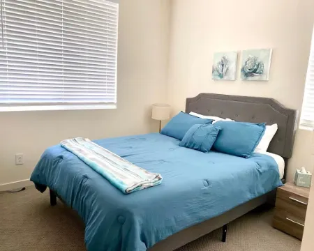 North LA Spacious/Family-Friendly New Home with 5 Bedrooms, 3 Baths, 6 Beds Hotels in Sylmar