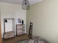 New! Stylish city apartment *Netflix,parking lot,close to BHF* Hotels in Cottbus