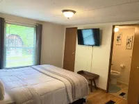 Konnarock Homestead w/ Mountain View, VA Creeper Trail/Appalachian Trail local