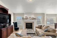 Mountain Views Family Home, Retreat and Relax Отели в г. Север Огден