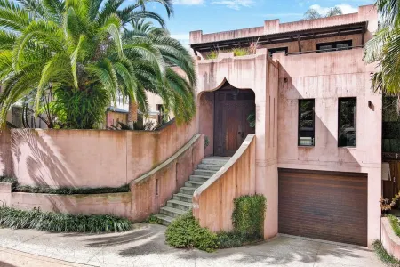 LUXE THIRROUL RESORT HOME, POOL, SPA, HOME THEATER ROOM SLEEPS 12