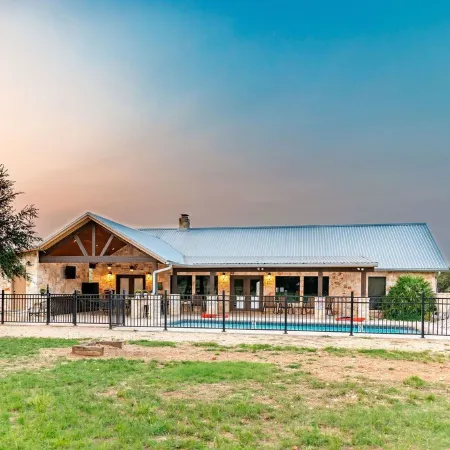 Longhorn•Pool•Cabana Kitchen•Quiet SubDiv•Sleeps 27•FREE Frio Access +VIP Perks