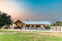 Longhorn•Pool•Cabana Kitchen•Quiet SubDiv•Sleeps 27•FREE Frio Access +VIP Perks