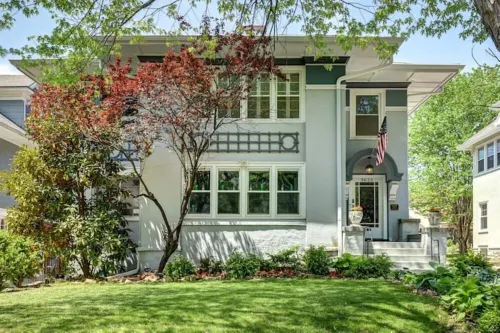 Historic Home in the Heart of the City on Street Car Line