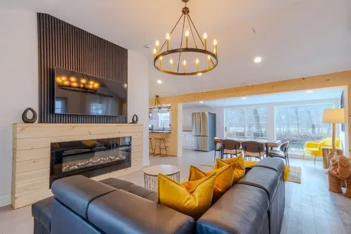 Brand New House with Huge patio overlooks Esopus Creek at Lake Katrine