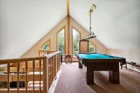 MtSnow/Stratton Chalet w/Hot Tub