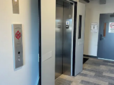 Brand New 1 Bedroom, Gym, Social Room, Balcony Hotels in Waukee