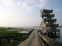 Beautiful waterfront views, super clean, close to Parris Island and beaches!