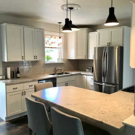 Cozy remodeled cottage in heart of Ashland/Chequamegon Bay/Lake Superior