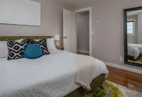 "The Old Post Office" - Mid-Century Mod Apartment in Downtown Driggs - With W/D