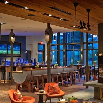 A Topnotch Stowe Experience - Stowe Condo with Free Resort Pool & Hot Tub