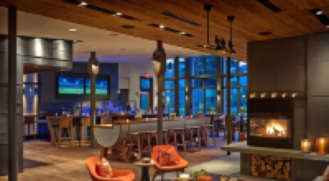 A Topnotch Stowe Experience - Stowe Condo with Free Resort Pool & Hot Tub