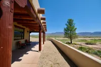 Private Estate for Family Reunion, Weddings, Business Retreat, and Vacations