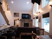 Brand-new Alaskan custom home awaits you in the heart of Hatcher Pass! Hotels in Fishhook