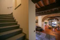 Design villa with large swimming pool in the heart of the Tuscan countryside