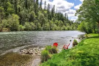 'RIVER HAVEN' is a serene riverside cabin on the Rogue River