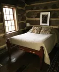 Historic Cabin On 300 Acre Farm In Amish Country