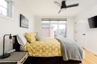 Midtown Modern - an urban condo walkable to restaurants, shopping, and the bay