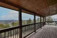 Lakefront 5 Bedroom, 3 Bath Cabin on Tablerock Lake, Pontoon Available to Rent! Hotels in Roaring River Township