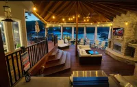 CALM, PEACEFUL COVE!  Lakefront Oasis w/ guest house + no stairs to huge dock!