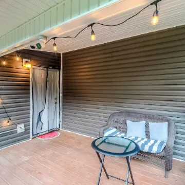 Pet-Friendly Bluegrass Retreat w/ Fenced Yard