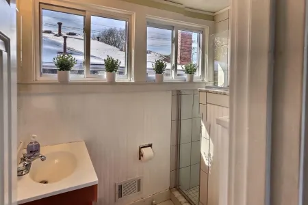 Sky cozy apartment with rooftop views