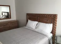 Home away from home. Clean and cozy 3 bedroom, 1 bath in Richland, WA