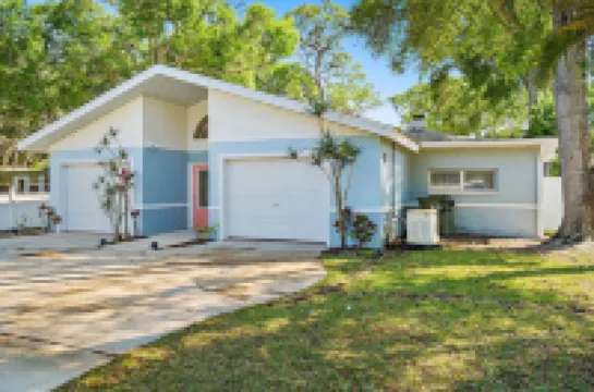 Clearwater Game House! Heated Pool, Bowling, Golf!