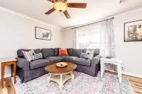 3 Queen Beds, 2 Min to Fairgrounds, Fenced Yard