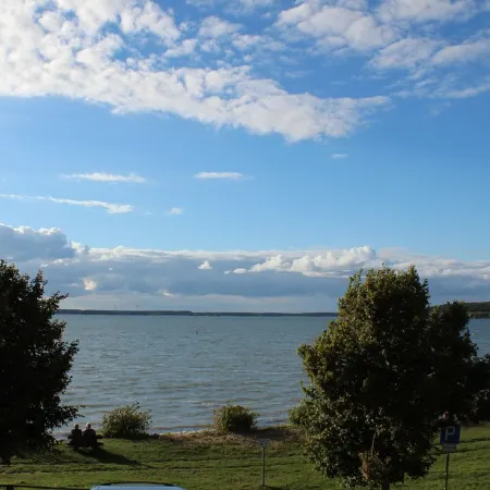 Beach House,200 sq Meters. Wf., Directly on the Plauer See, Müritz, 30m to Beach