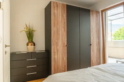 Vacation apartment with very large sun-drenched terrace + garage near Merano Hotel in zona Forst Brewery