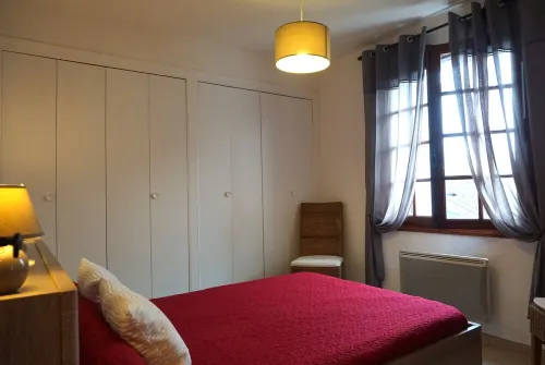 Superb 4-Person Apartment Facing the Beach