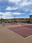 Spacious 3Br/8 Beds, Garage, Wifi, Close to Pool, Centrally Located, Family Fun