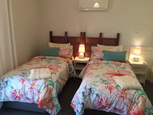 Burradoo Loft with king size bed. Close to Southern Highlands wineries.