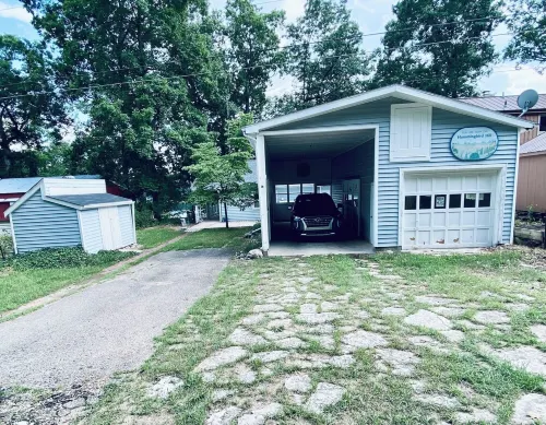 Cozy little lake cottage on Buck Lake! Hotels in Cass County