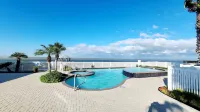 Beautiful And Cozy Bayfront Getaway at Port Isabel - 4-Star