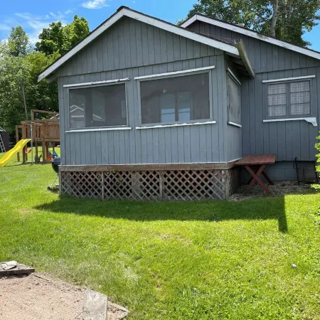 Beautiful Hubbard Lake Waterfront Cottage #2