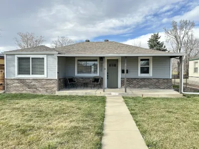 3Br, Hot Tub, AC + Walkable Amenities Hotels near Brass Armadillo Antique Mall - Denver