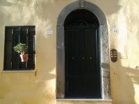 Near the sea and towns of art  apart. with terrace in lovely hilltop village